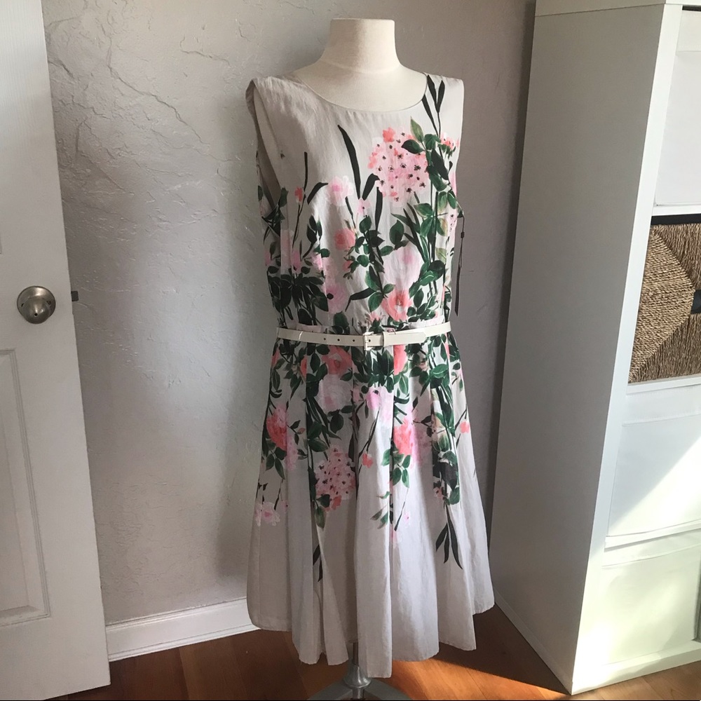 NEW Tommy Hilfiger floral print belted fit & flare dress (14) - Picture 2 of 11
